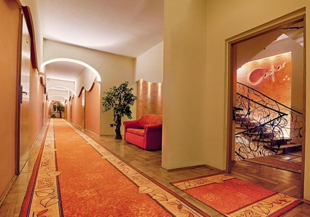 Hotel Restauracja Caspar Jelenia Gora Bagian luar foto
