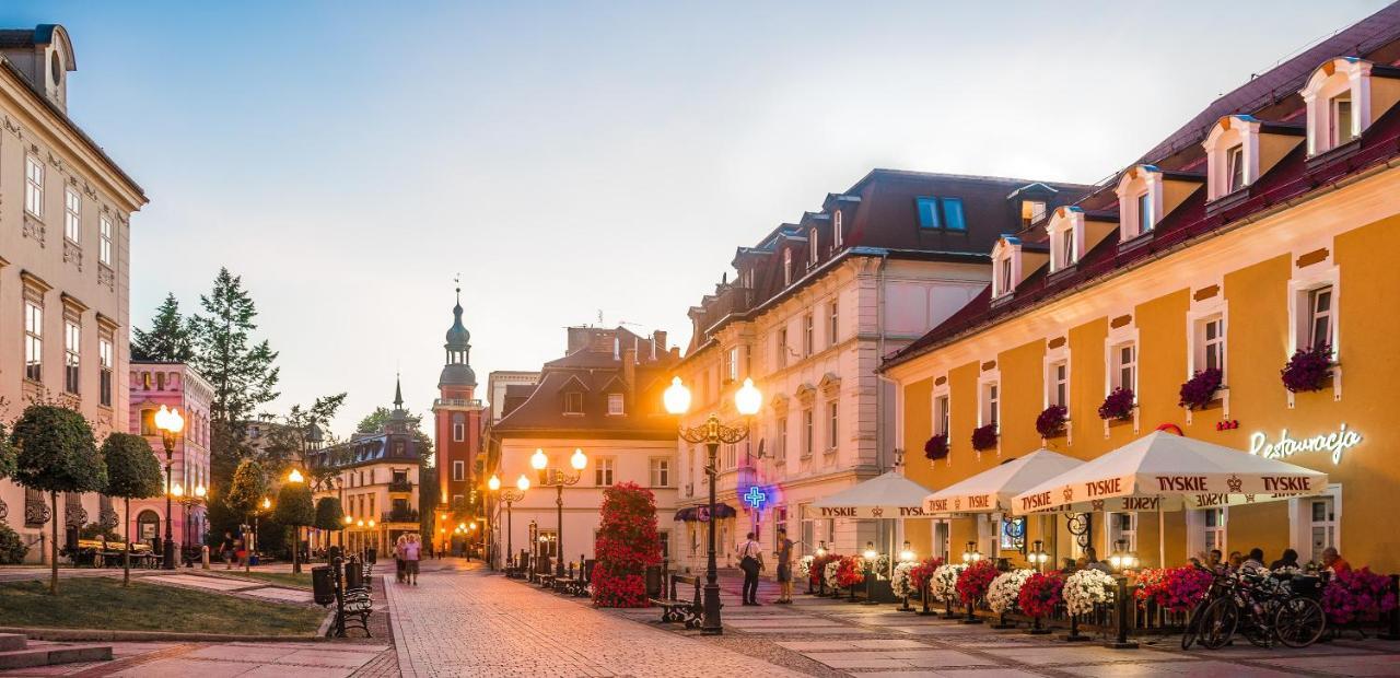 Hotel Restauracja Caspar Jelenia Gora Bagian luar foto