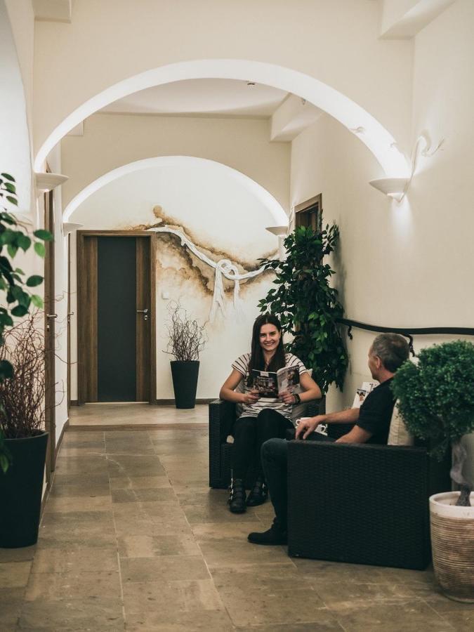 Hotel Restauracja Caspar Jelenia Gora Bagian luar foto